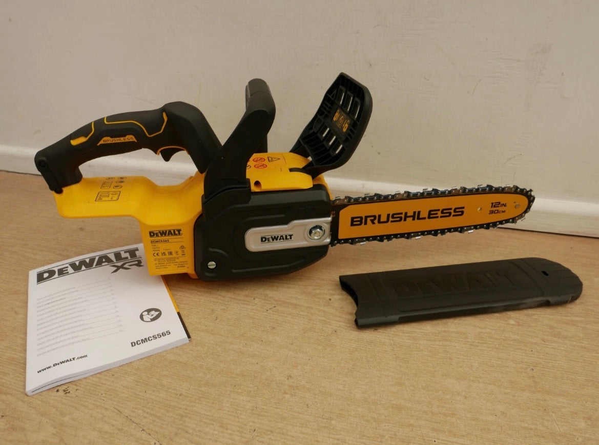 DeWalt DCMCS565 – 18V XR 30cm (12”) szénkefe nélküli akkumulátoros láncfűrész
