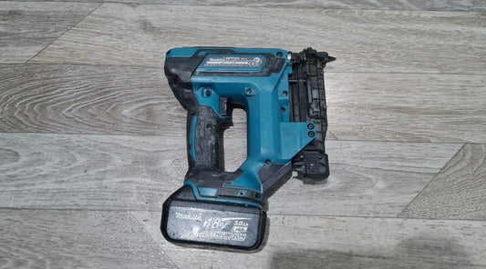 Makita DPT353Z – 18V LXT akkus tűszegező