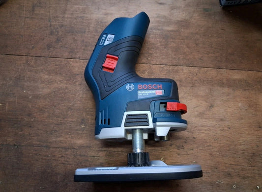 Bosch Professional GKF 12V-8 – 12V akkus élmaró