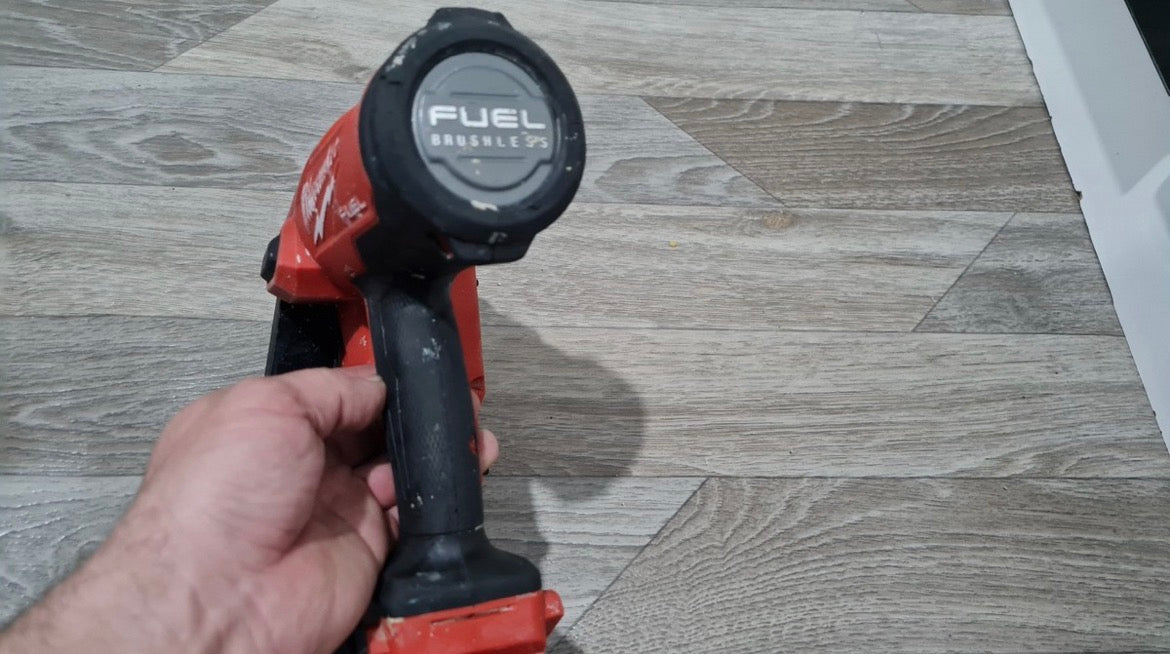 Milwaukee M18FN16GA-OX 18 V-os szegezőpisztoly
