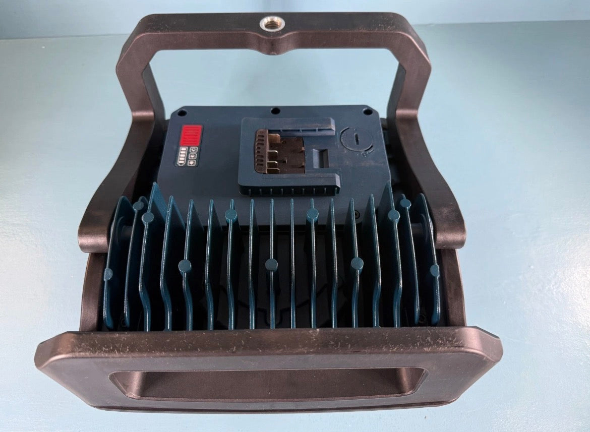 Bosch Professional GLI 18V-10000 C – 18V akkus építkezési reflektor
