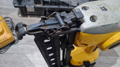 DeWalt DC618 – 18V akkus szegezőpisztoly