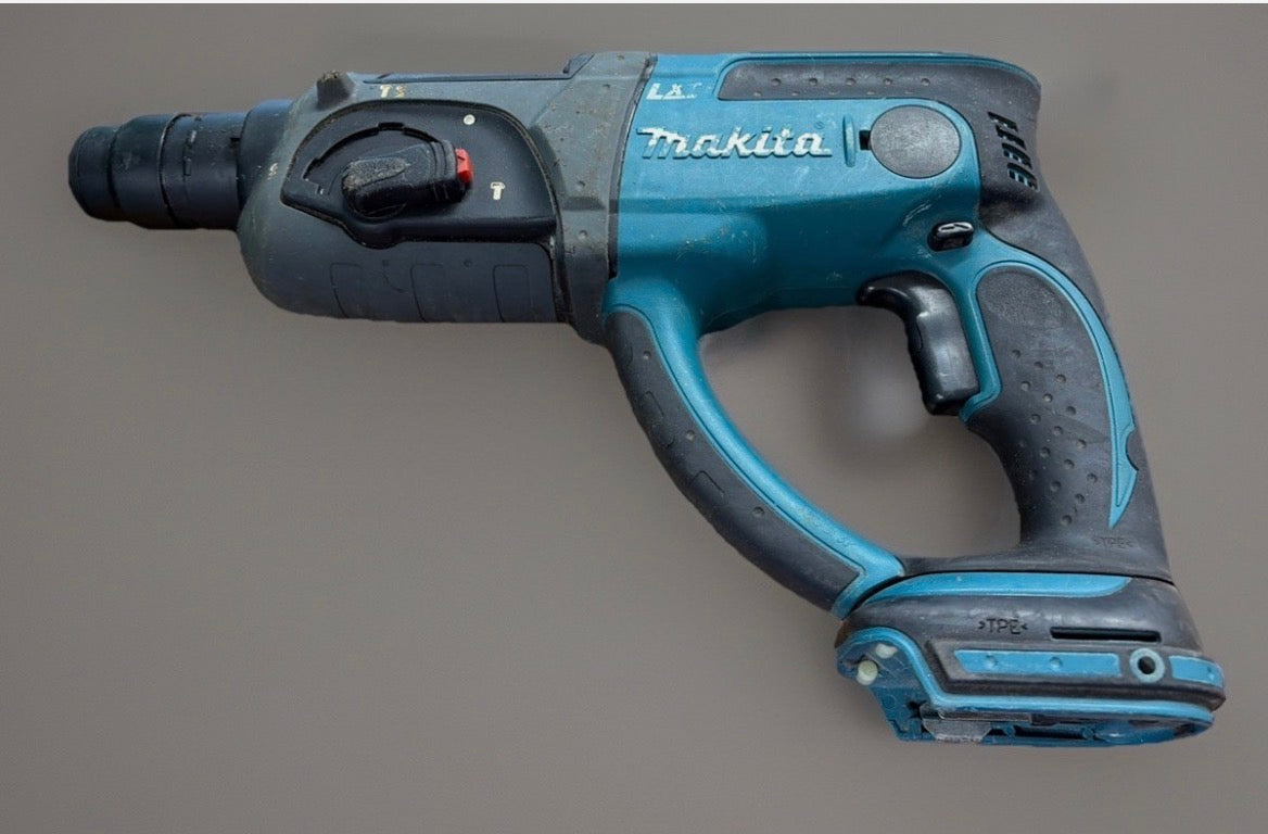 Makita DHR202Z – 18V LXT SDS-Plus akkus fúrókalapács