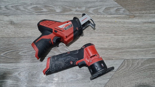 Milwaukee M12 FDSS-0 + C12HZ-0 – 12V FUEL csiszoló + Hackzall készlet