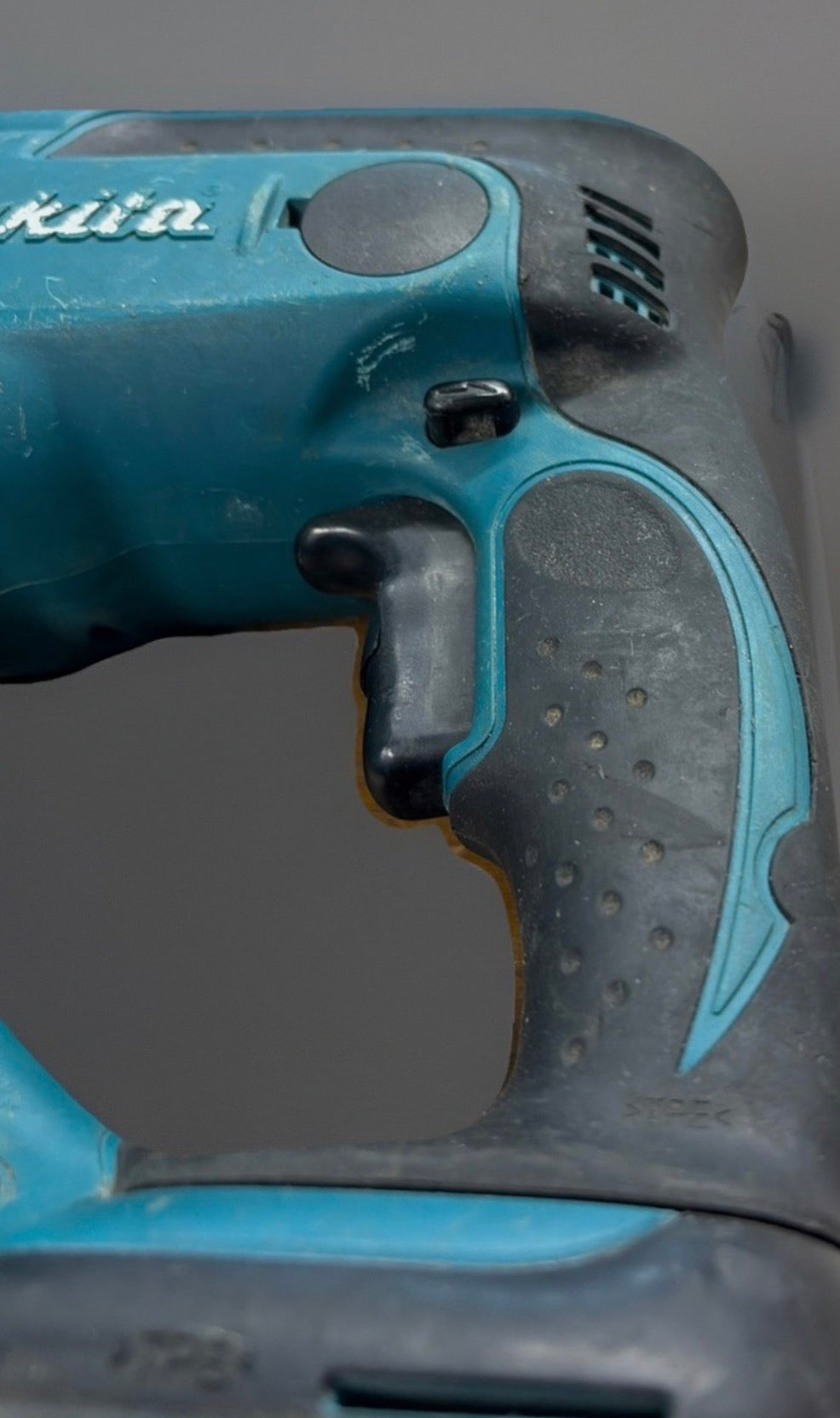 Makita DHR202Z – 18V LXT SDS-Plus akkus fúrókalapács
