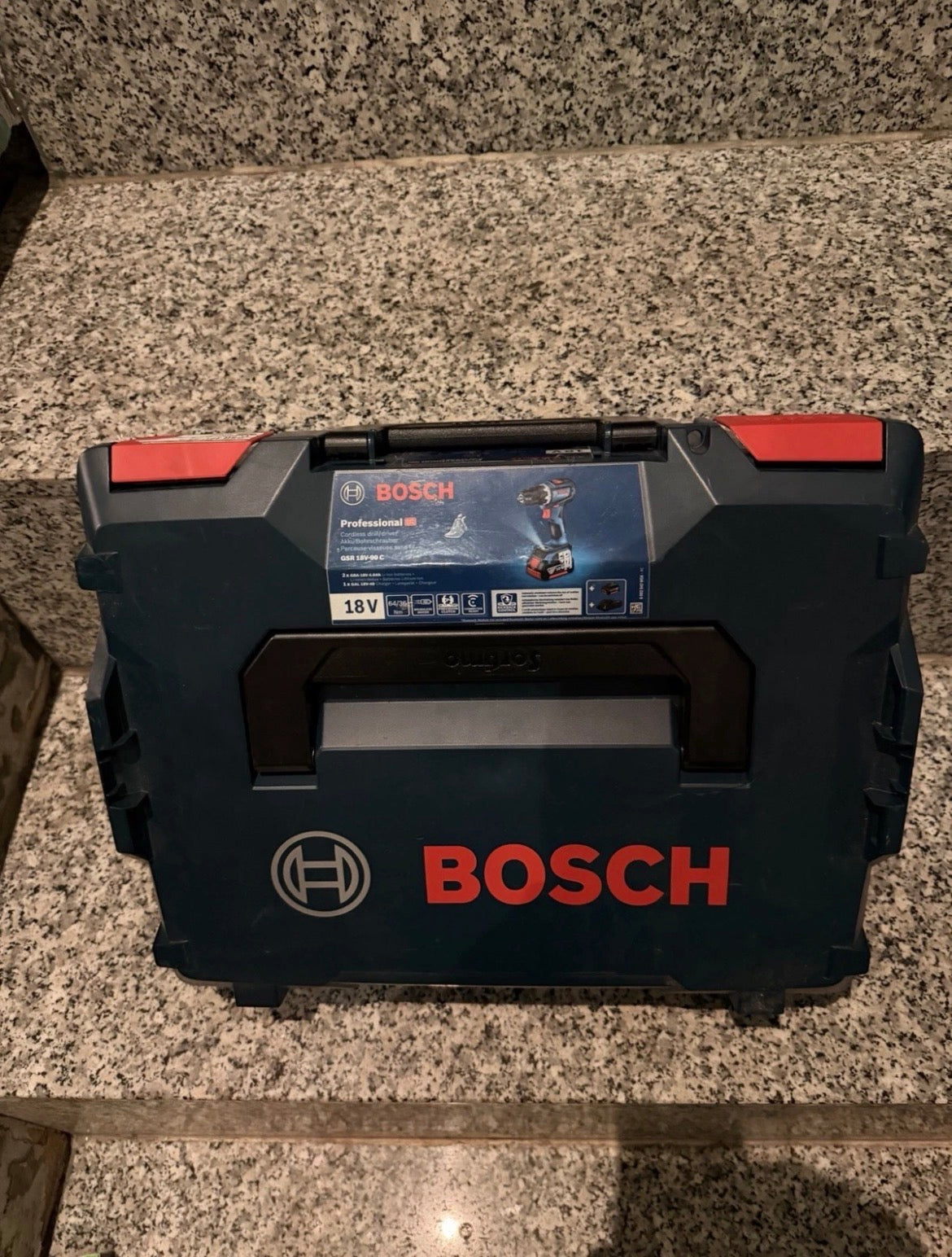 Bosch Professional GSR 18V-90 C akkus fúró-csavarozó – Akkuval