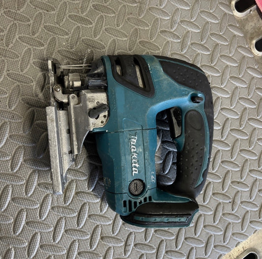 Makita DJV180Z – 18V LXT akkus szúrófűrész
