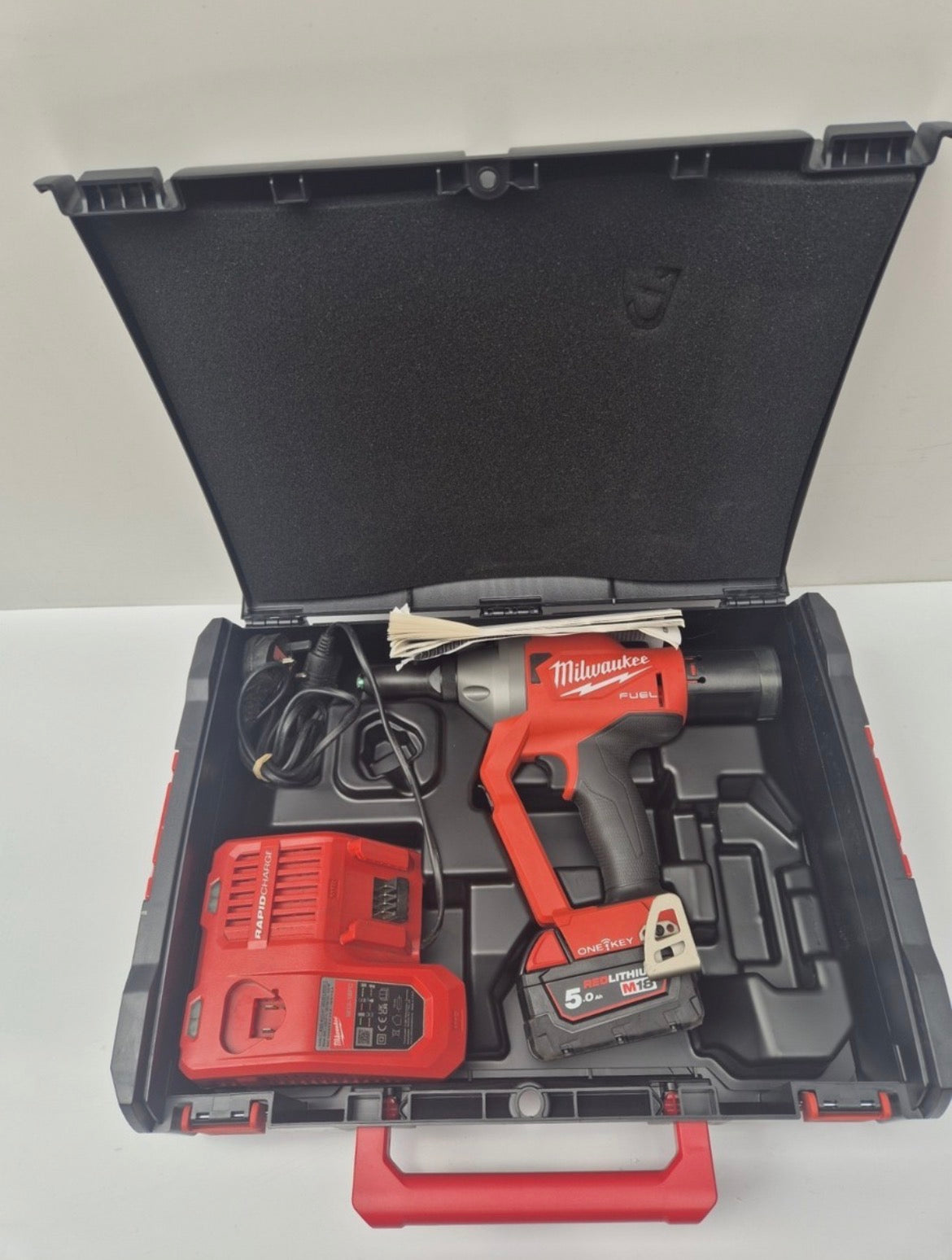 Milwaukee M18 ONEFPRT FUEL ONE-KEY szegecselőgép