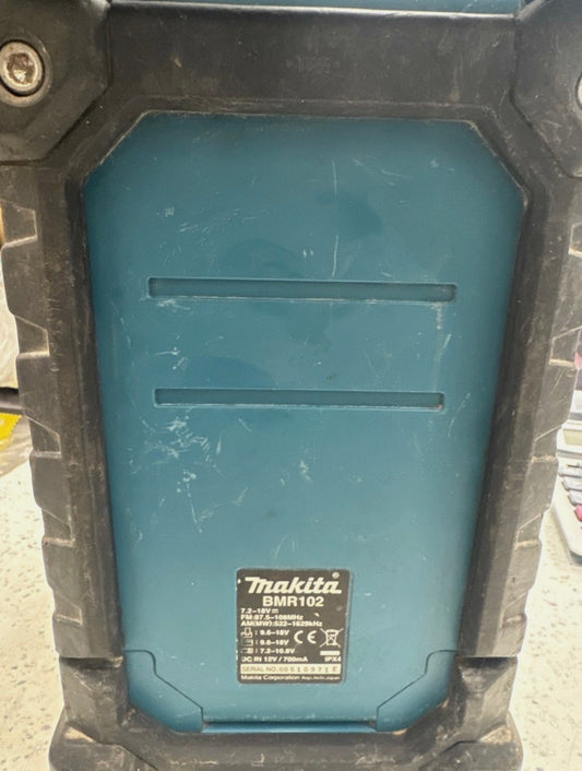 Makita BMR102 – 18V munkahelyi FM/AM rádió