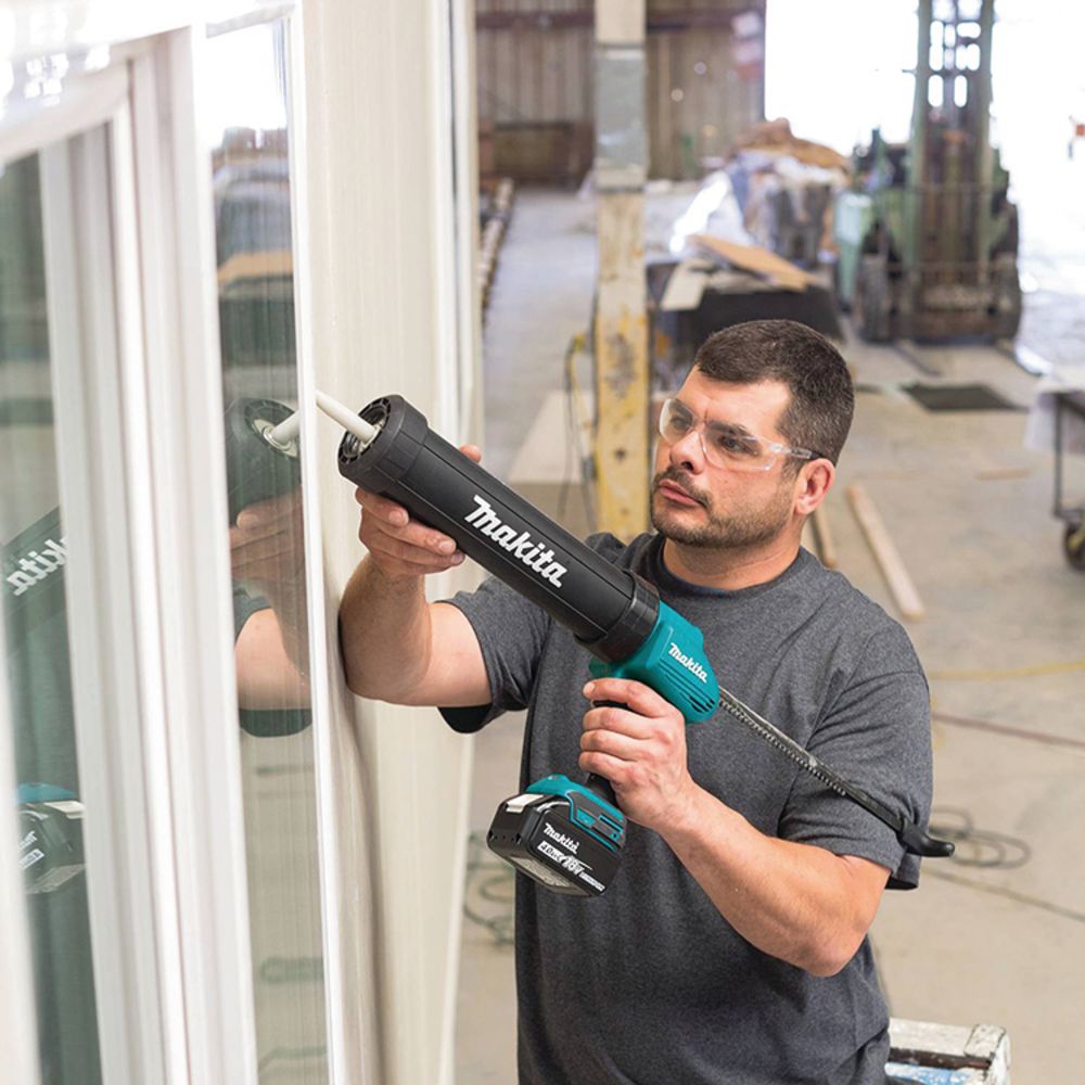 Makita DCG180ZX 18 V Akkumulátoros Kinyomópisztoly – Solo