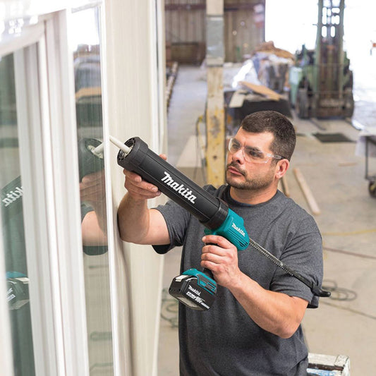 Makita DCG180ZX 18 V Akkumulátoros Kinyomópisztoly – Solo