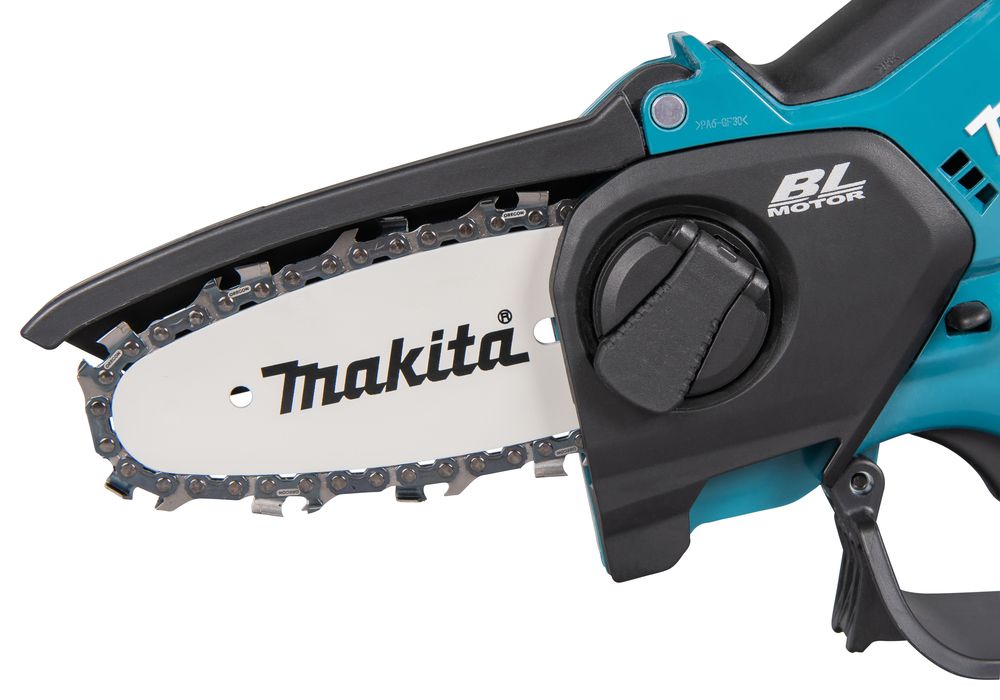 Makita DUC101RF01 18 V Akkumulátoros Ágvágó Fűrész – 1×3,0 Ah Akkumulátorral + Töltő + Lánckészlet