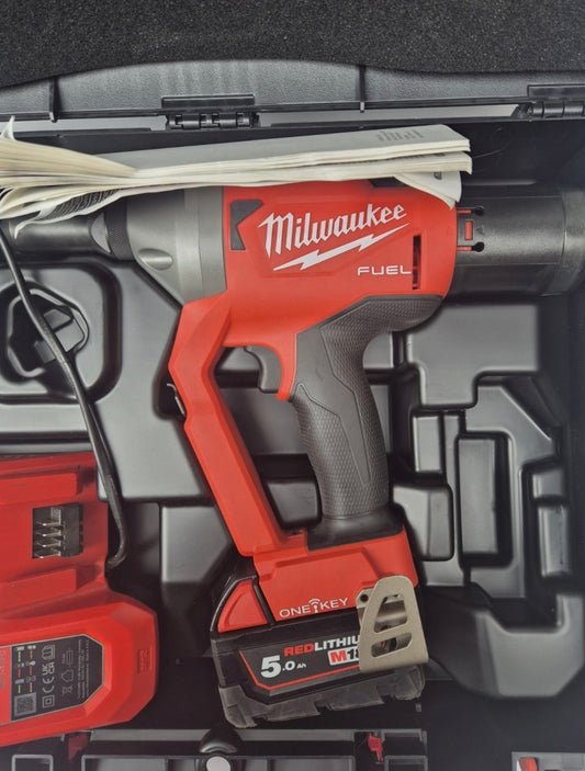 Milwaukee M18 ONEFPRT FUEL ONE-KEY szegecselőgép