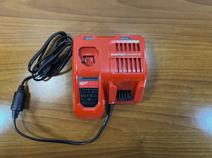 Milwaukee M18 FMTIW2F12 FUEL 1/2” ütvecsavarozó készlet – 2×5.0Ah akkumulátorral + M12-18FC gyorstöltővel