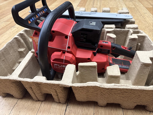 Milwaukee 2827-20 M18 FUEL™ 20" Dual Battery Akkumulátoros Láncfűrész