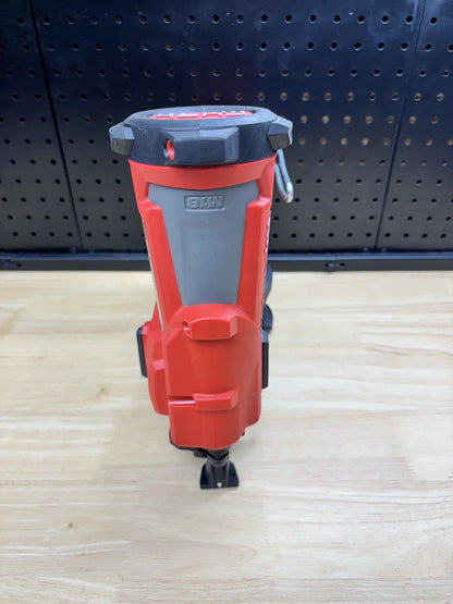 Milwaukee 2909-20 M18 FUEL™ Akkumulátoros Tetőfedő Szegbelövő