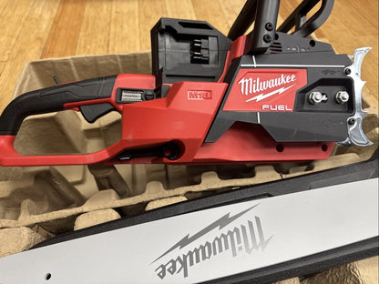 Milwaukee 2827-20 M18 FUEL™ 20" Dual Battery Akkumulátoros Láncfűrész