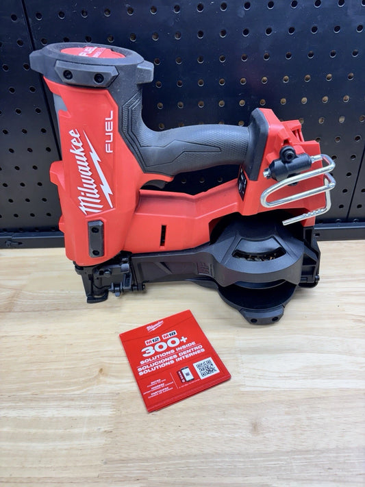 Milwaukee 2909-20 M18 FUEL™ Akkumulátoros Tetőfedő Szegbelövő