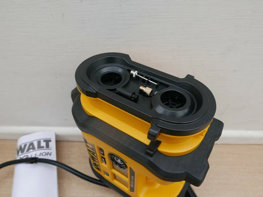 DeWalt DCC018 – 18V XR akkus kerékfelfújó / kompresszor