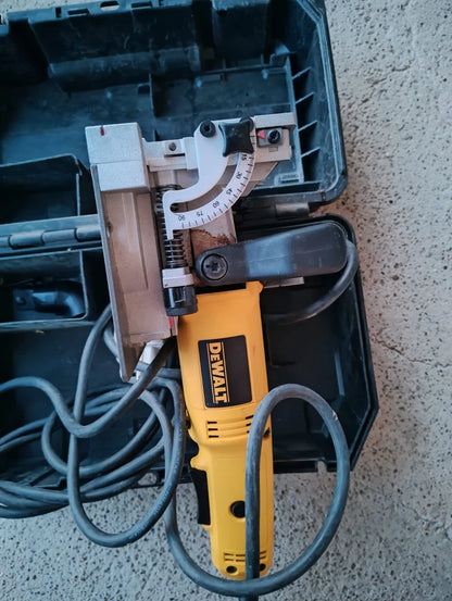 DeWalt DW682 kekszmaró (lamellózó) – tokkal és tartozékokkal